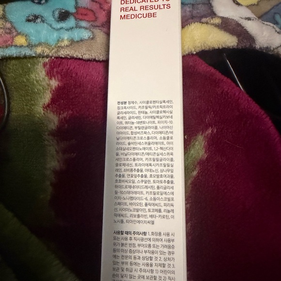 Medicube Red Erasing Cream for Acne - White - Picture 2 of 5